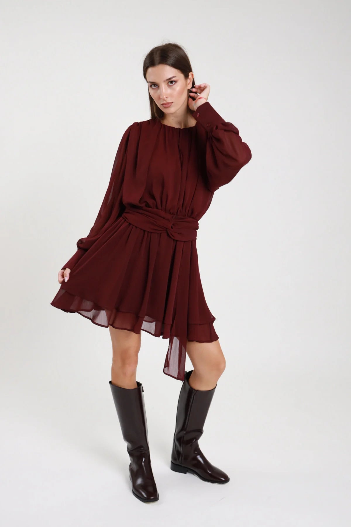 Mini abito chiffon bordeaux maniche palloncino gonna doppio strato - vista frontale