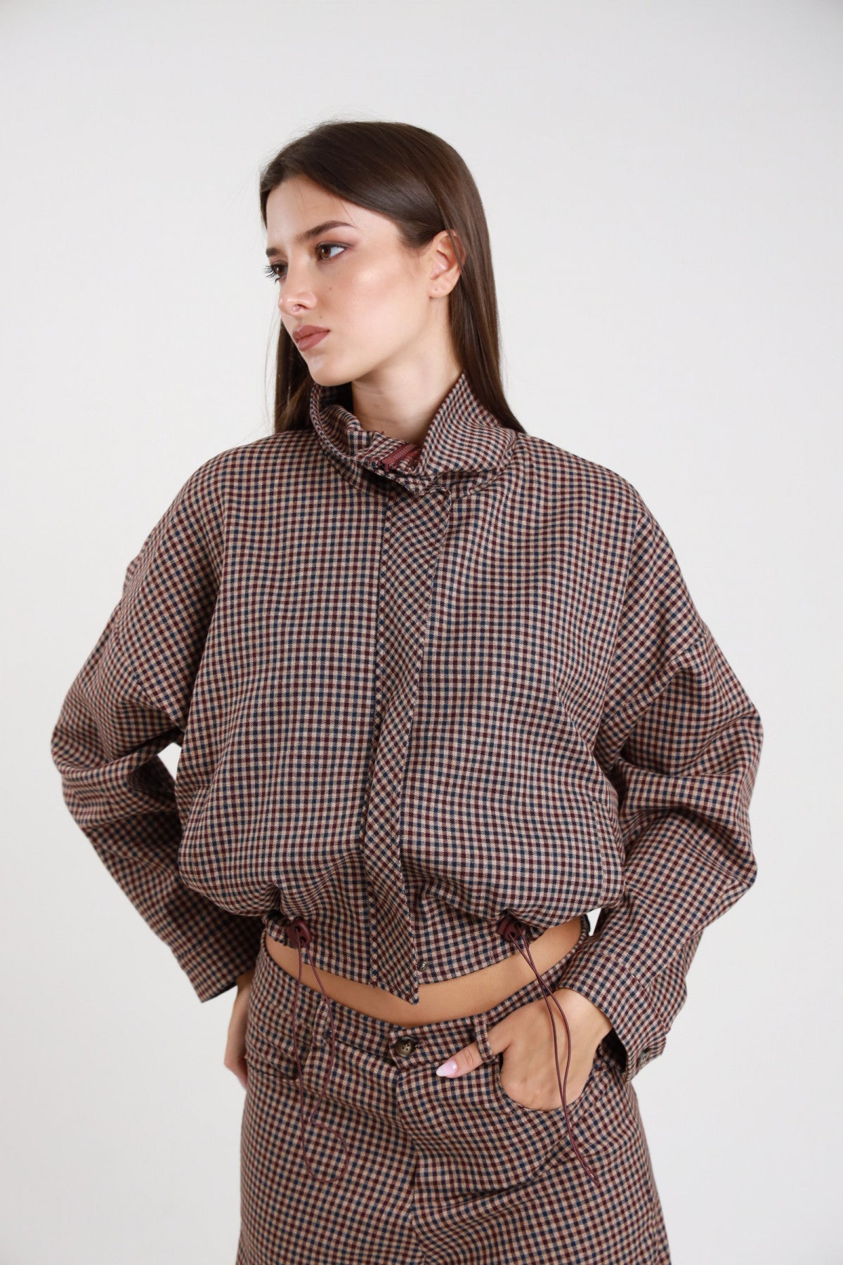 Bomber check pied-de-poule marrone - dettaglio colletto e chiusura bottoni