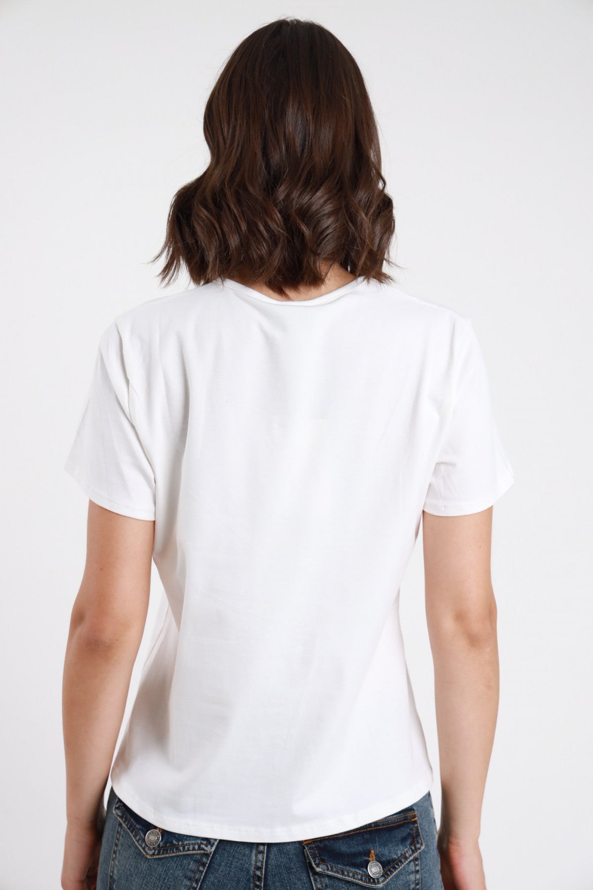 T-shirt tweed bianca donna boxy girocollo maniche corte - vista posteriore con jeans blu