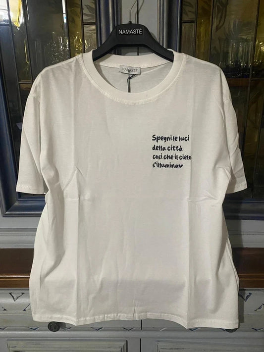 T-Shirt Donna Frase Poetica "Spegni le luci della città" – Namastè
