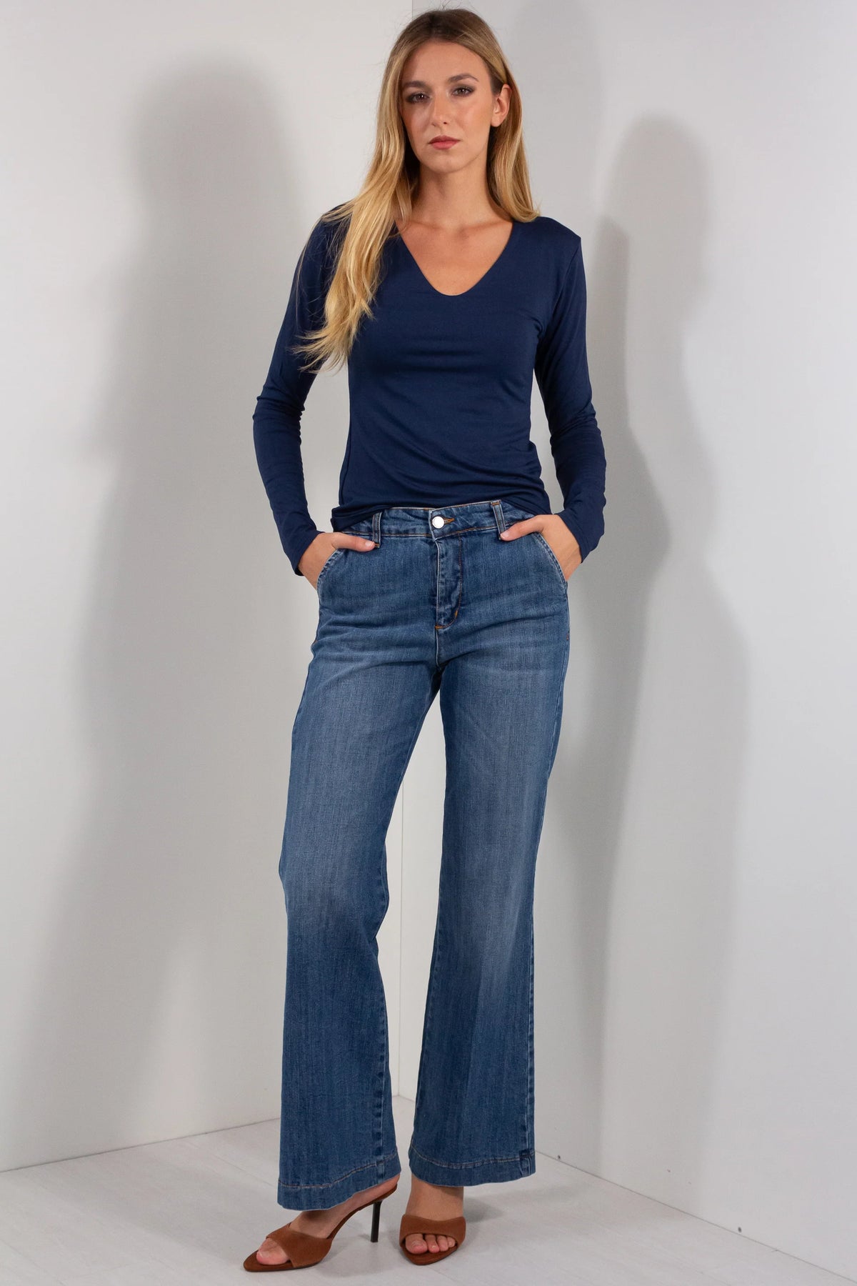 Jeans palazzo elastico denim blu vista frontale gamba ampia wide leg