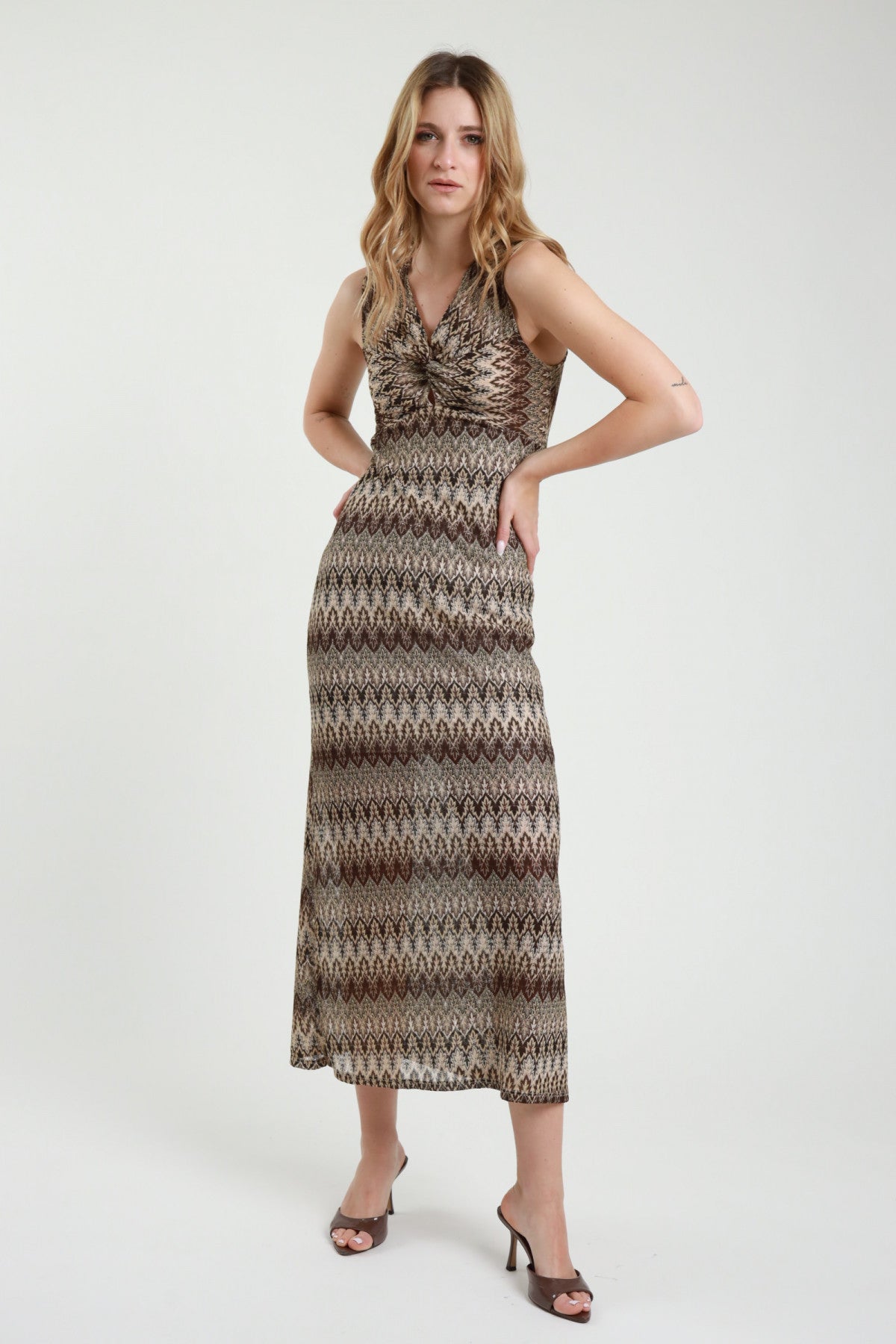 Abito Lungo Fantasia Chevron con Nodo – Susy Mix
