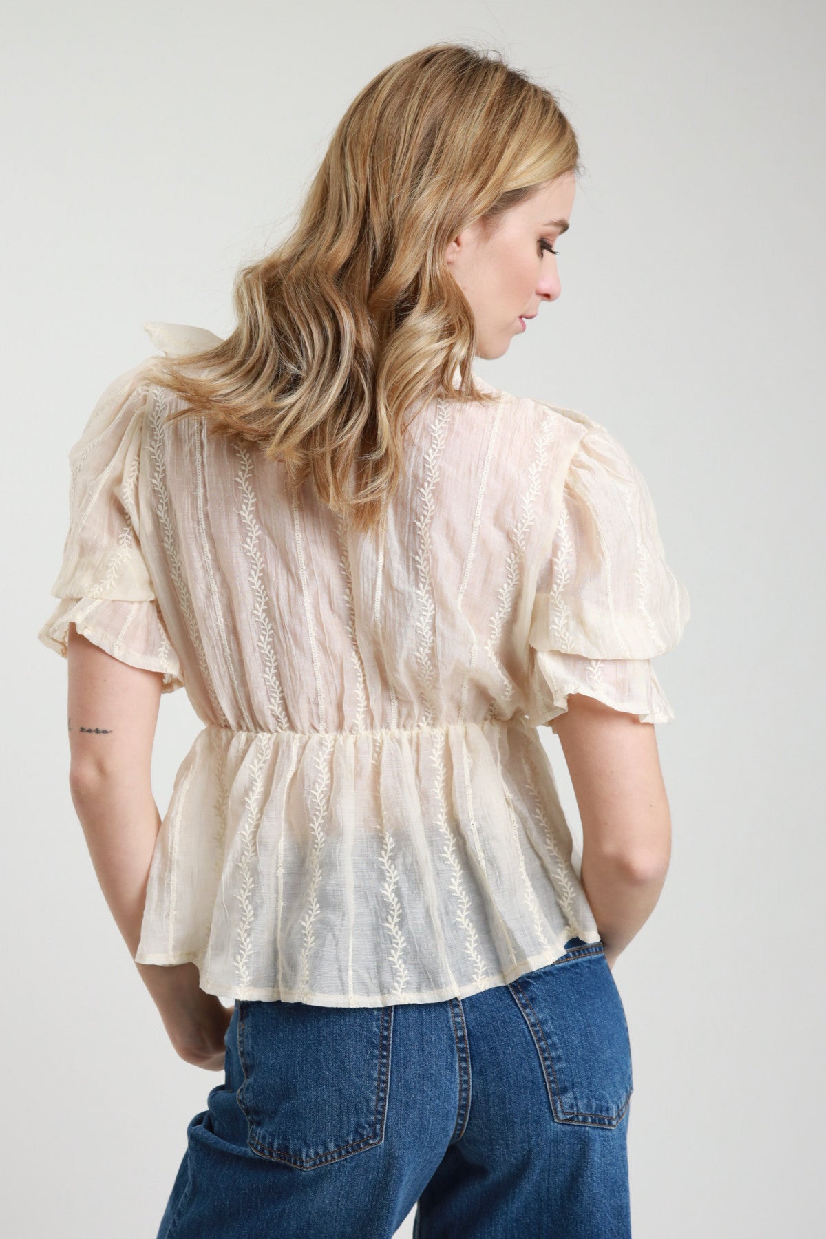 BLUSA MEZZE MANICHE RICAMATA