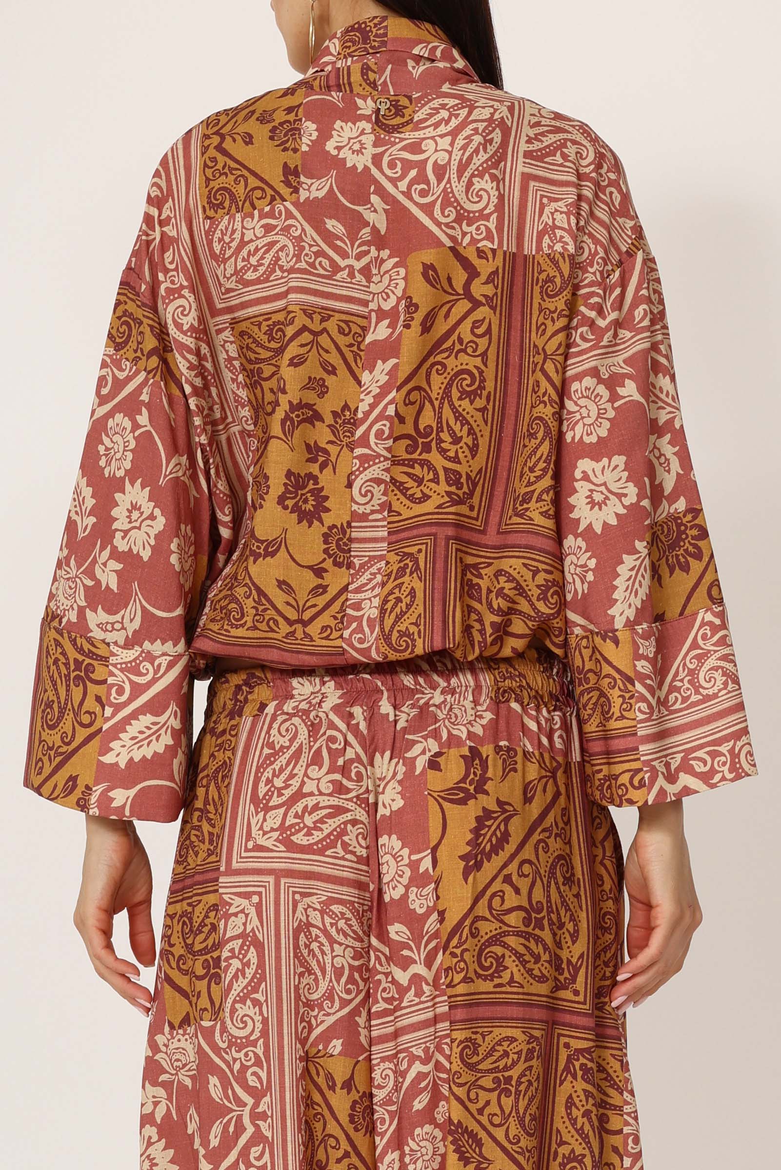 "Bomber Paisley Philia Loft - dettaglio stampa multicolore terracotta e ocra, tessuto viscosa leggera"