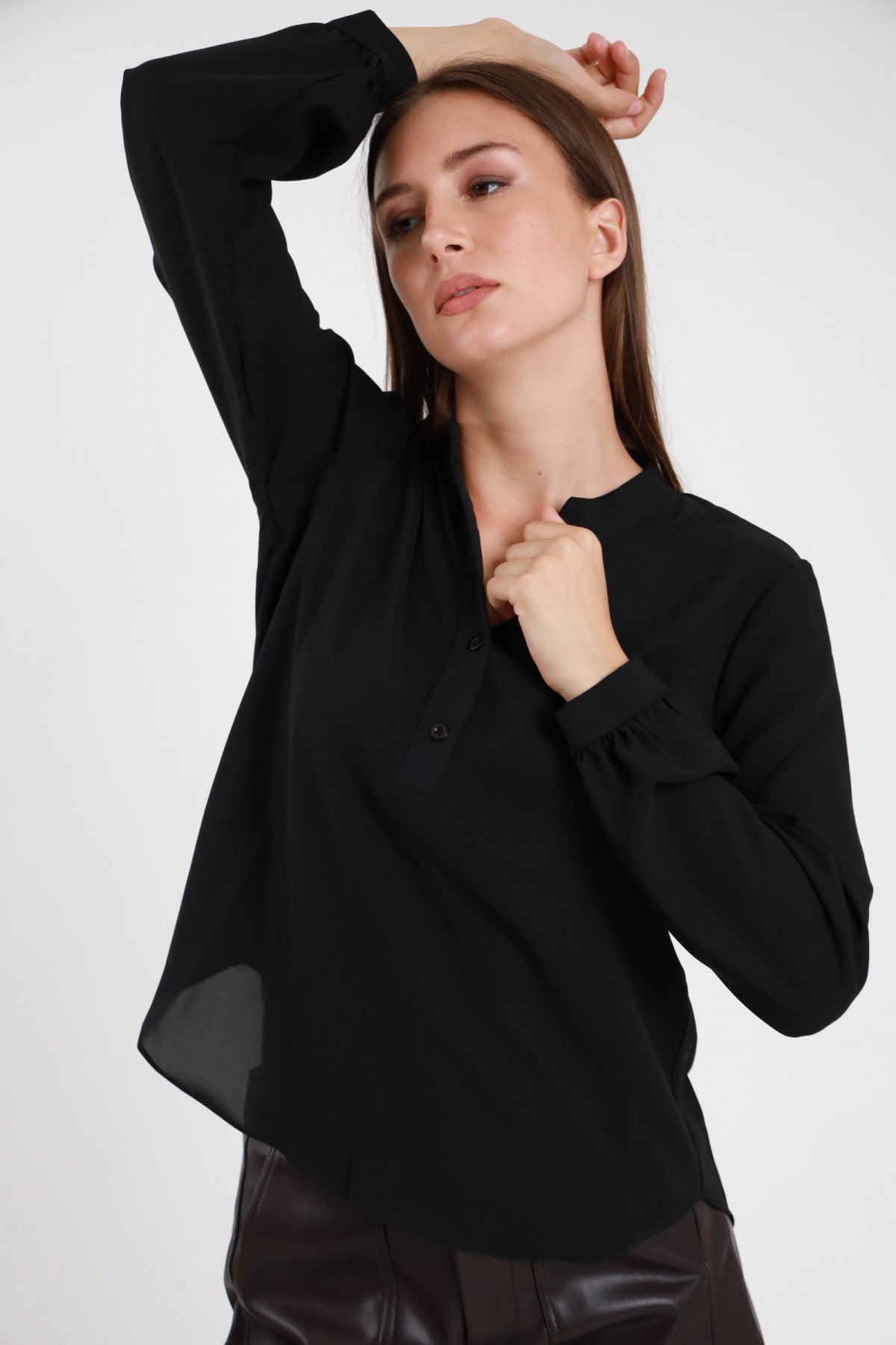 Camicia serafino bordeaux con bottoni - vista frontale