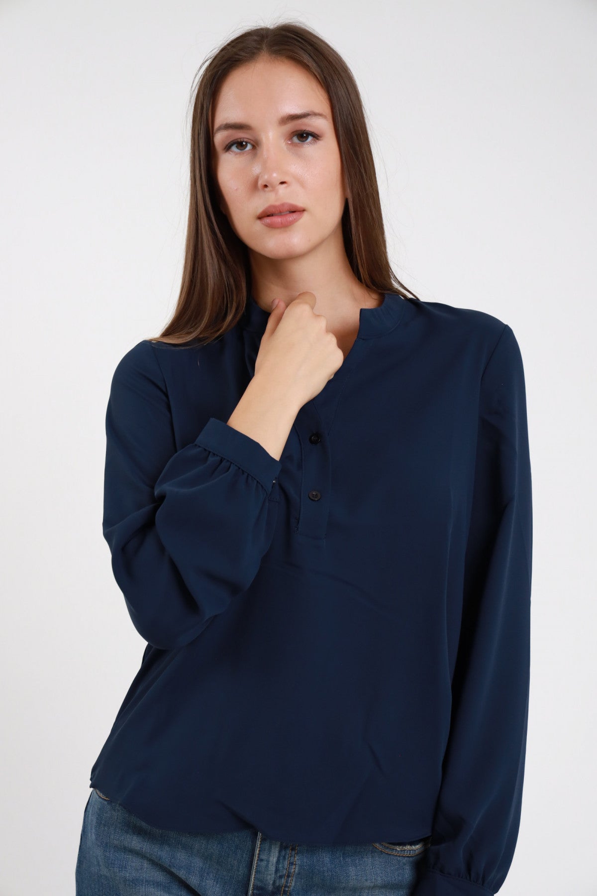 Camicia serafino azzurro con bottoni - vista frontale