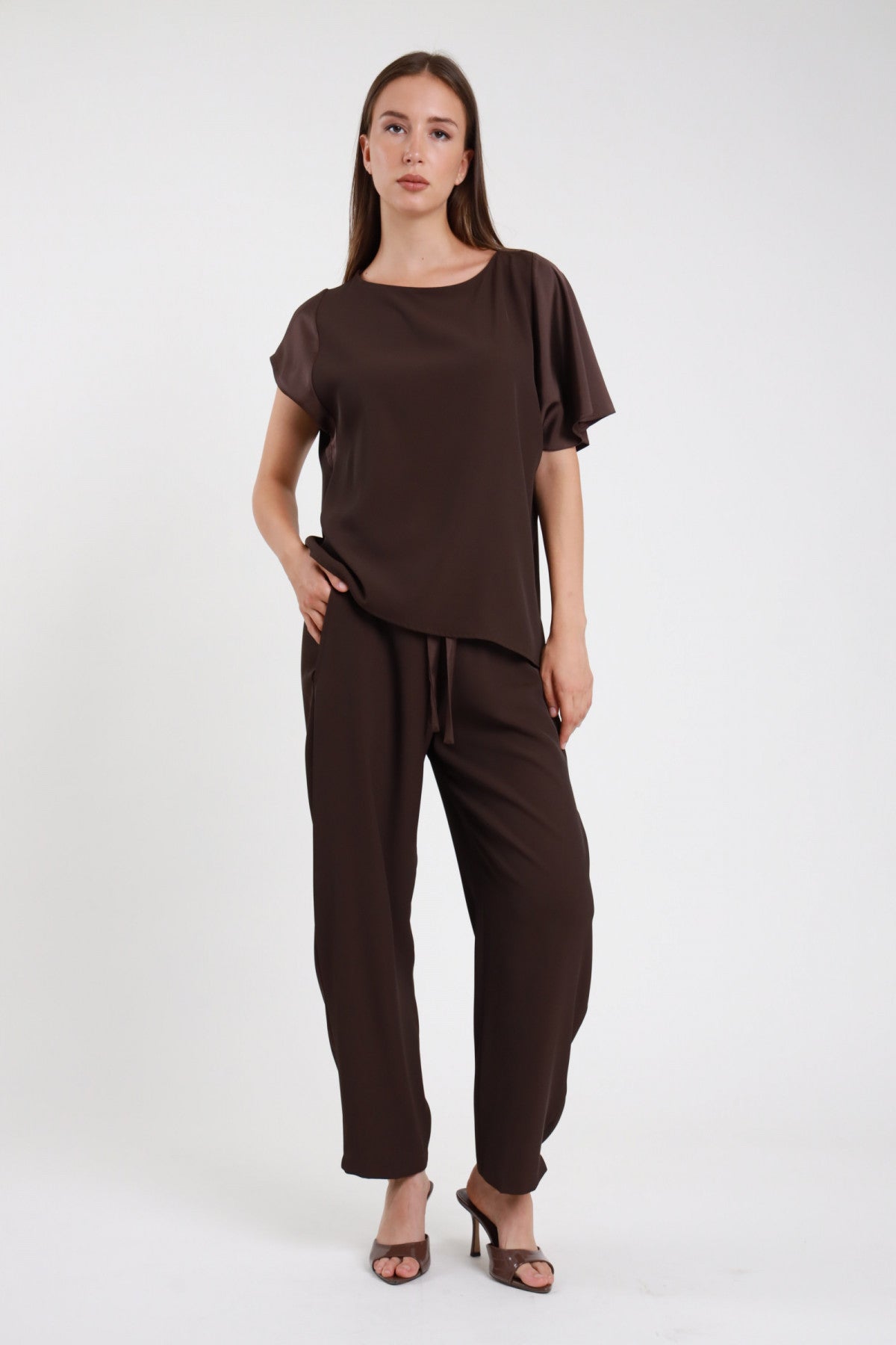 Completo blusa e pantaloni marrone cioccolato donna - look total brown con coulisse