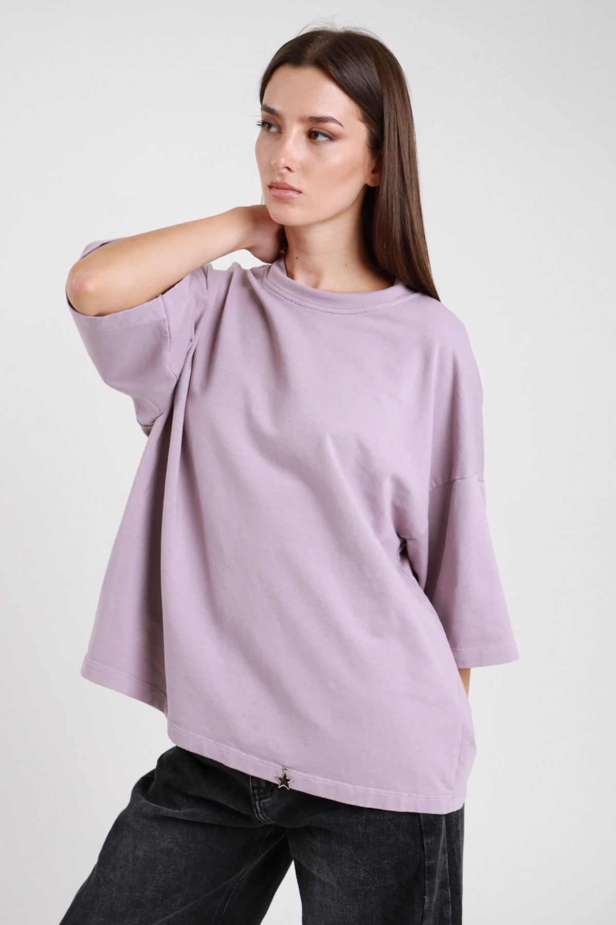 T-shirt garzata oversize donna lilla Susy Mix – vista frontale con jeans