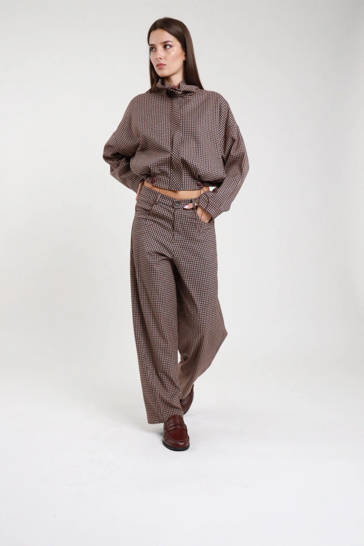 Pantalone check pied-de-poule marrone gamba larga con giacca coordinata - vista frontale