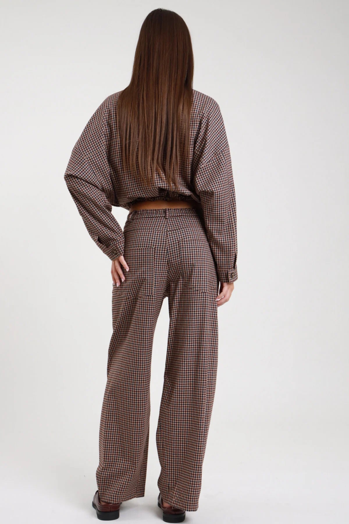 Pantalone check pied-de-poule marrone gamba larga - vista posteriore