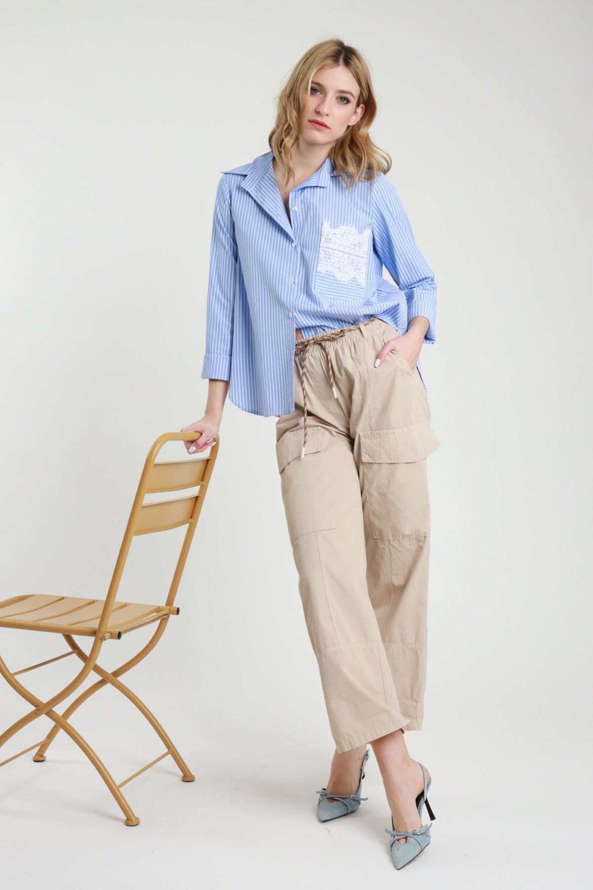 PANTALONE DRITTO CON CINTURA