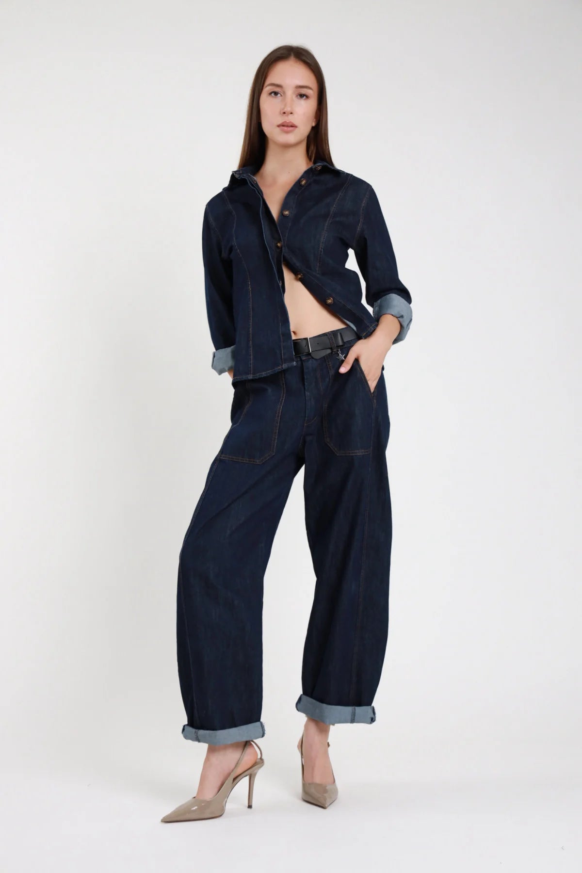 Jeans Stellina donna barrel fit blu scuro - look total jeans vista frontale