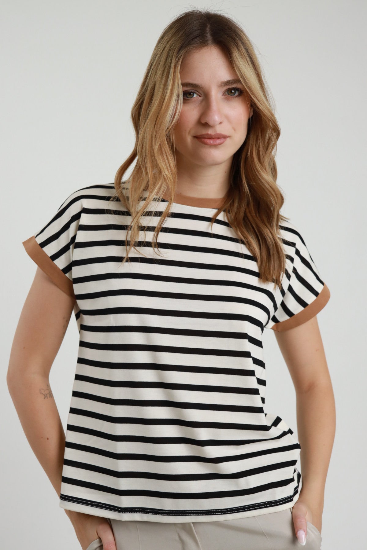 T-Shirt Righe Bordo Contrasto