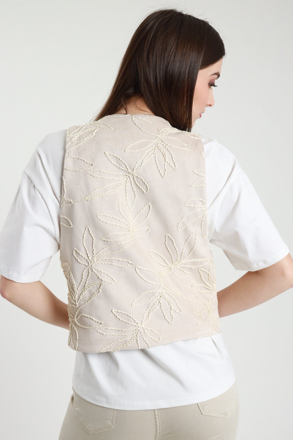 T-Shirt con Gilet Ricamato